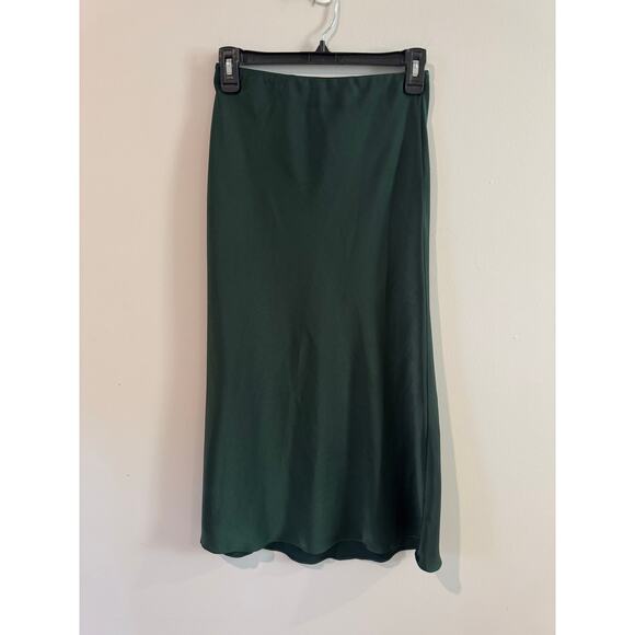 Lucy Paris Emerald Green Satin Midi Skirt Size XS – Sleek Silky Bias Cut Skirt - Picture 2 of 5